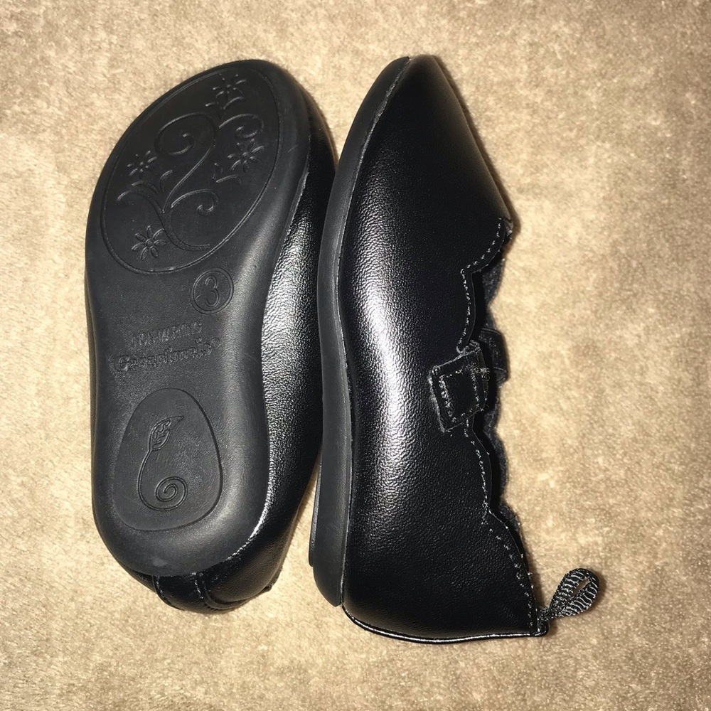 Shoes - Picture 2 of 3
